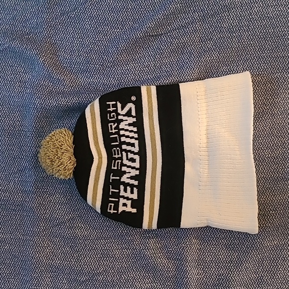 PENS Malkin Jersey Adult XXL w/ free Tossel Hat - Picture 8 of 8